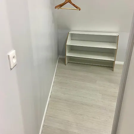 Indépendant 800 M De La Gare Du Mans