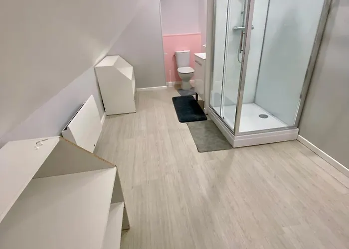 Independant 800 M De La Gare Du Mans *